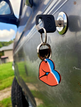 Load image into Gallery viewer, Heart key chain
