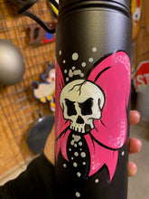 Load image into Gallery viewer, Bow water bottle
